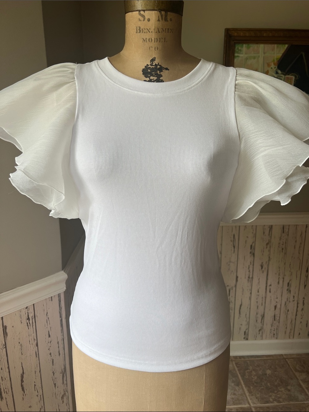 Easel White Ruffled Sleeve Fitted Women's Top